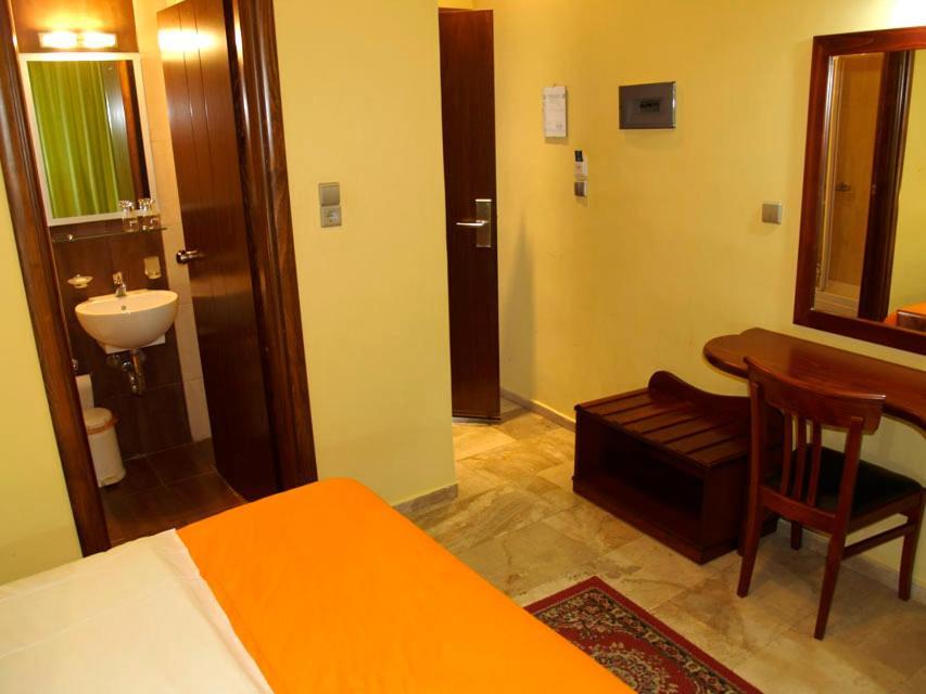 Hotel Filoxenia خانيا المظهر الخارجي الصورة