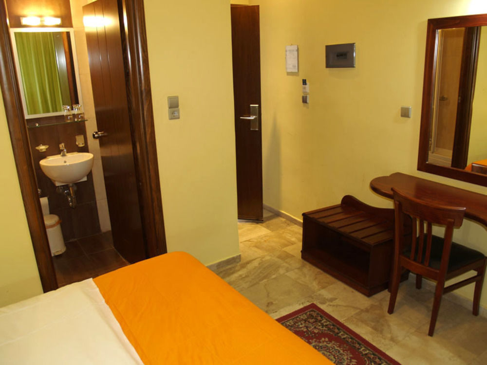 Hotel Filoxenia خانيا المظهر الخارجي الصورة